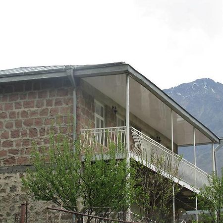 Red Stone Guest House Kazbegi Rom bilde