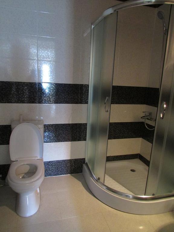 Red Stone Guest House Kazbegi Rom bilde