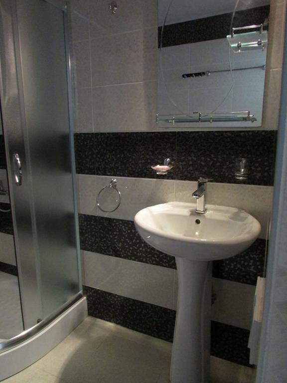 Red Stone Guest House Kazbegi Rom bilde