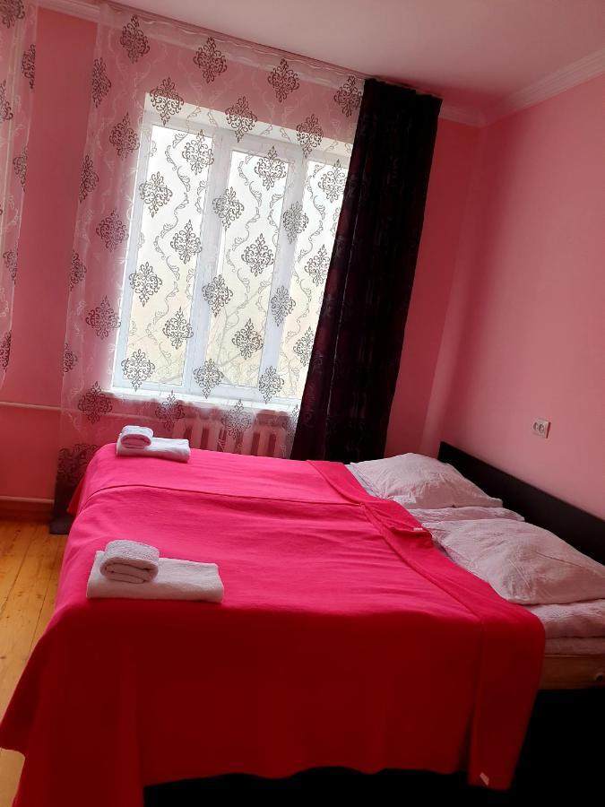 Red Stone Guest House Kazbegi Eksteriør bilde